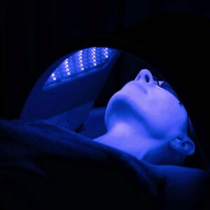THE ANTI ACNE LED FACIAL