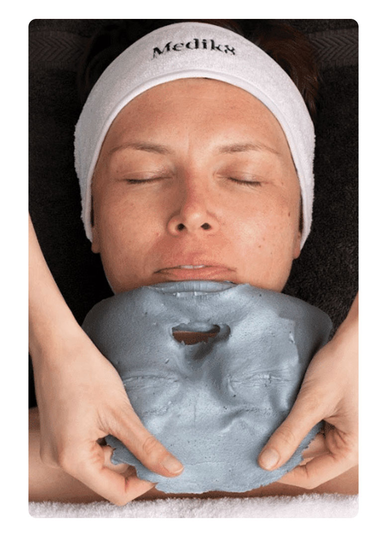 MEDIK8 PORE REFINING FACIAL