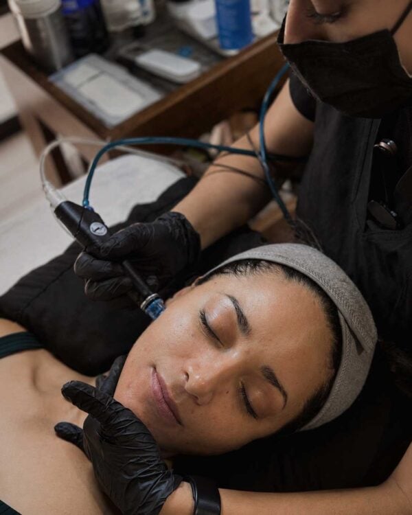 HYDRAFACIAL SENSITIVE SKIN